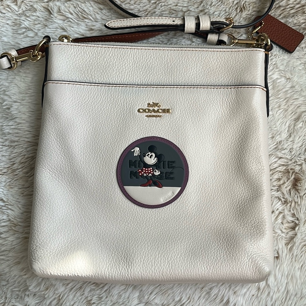Coach X Disney Minnie Mouse Kitt Messenger Crossbody With Patches
